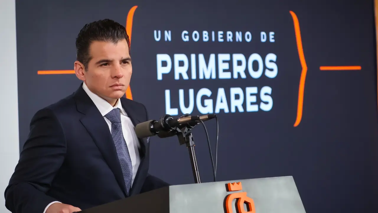 Miguel Ángel Flores Serna encabeza las mesas de trabajo del Paquete Fiscal 2026 junto a diputadas, diputados y el gabinete financiero del estado. Fotografía: Secretaría General de Gobierno