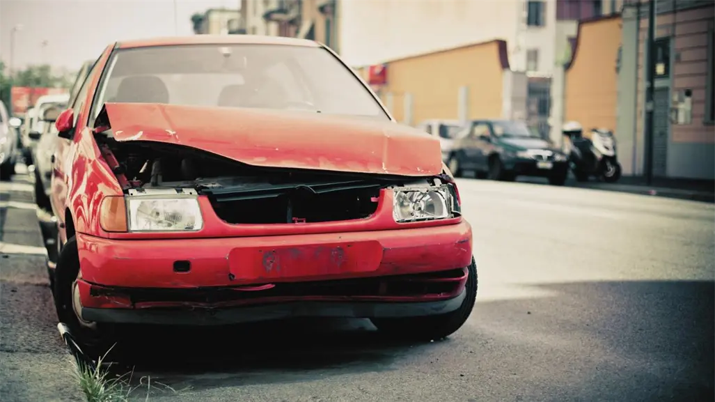 Retiran autos abandonados y liberan banquetas y vialidades en Edomex