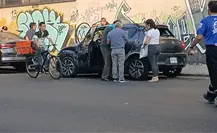 Volcadura en Iztacalco deja una persona lesionada y tres vehículos afectados