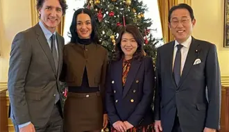Katy Perry y Justin Trudeau aparecen públicamente juntos con reconocido político japonés