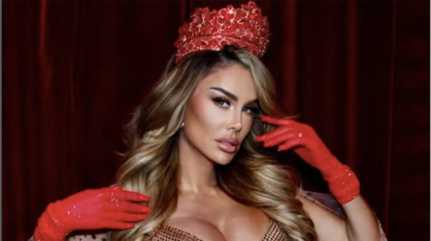 Ninel Conde aseguró que regresará al quirófano para someterse a dos cirugías estéticas. Foto. Instagram @ninelconde.