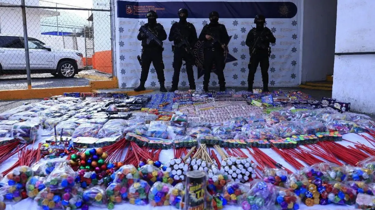 Elementos municipales y estatales participaron en el operativo para retirar el material pirotécnico Foto: Gobierno de Guadalupe