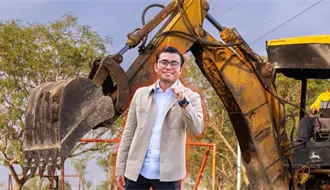 Félix Arratia impulsa rehabilitación total de parques en Juárez