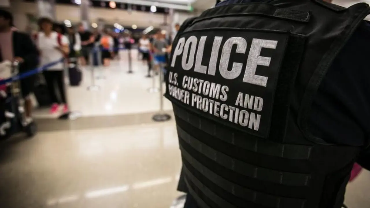 Lo que no puedes cruzar en puentes internaciones con EU. FOTO | Facebook U.S. Customs and Border Protectión