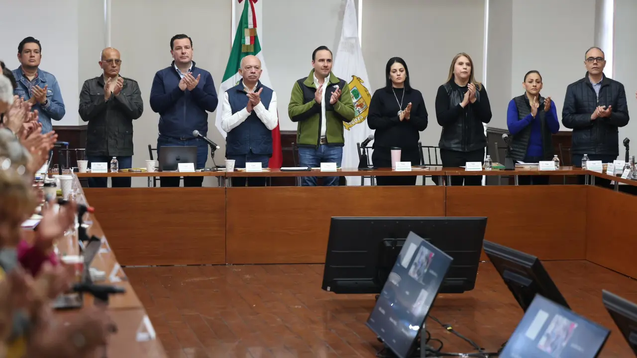 Jiménez destacó que la administración estatal llega a dos años con indicadores favorables, entre ellos los avances logrados gracias a la colaboración con los colectivos./ Foto: Manolo Jiménez Salinas
