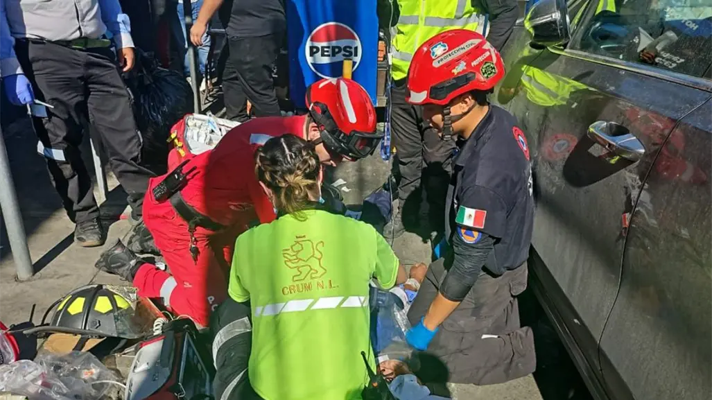 Persona inconsciente en Monterrey fallece pese a maniobras de reanimación