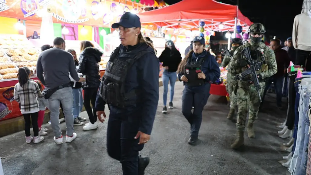 Implementan operativo de seguridad durante compras navideñas en Edomex