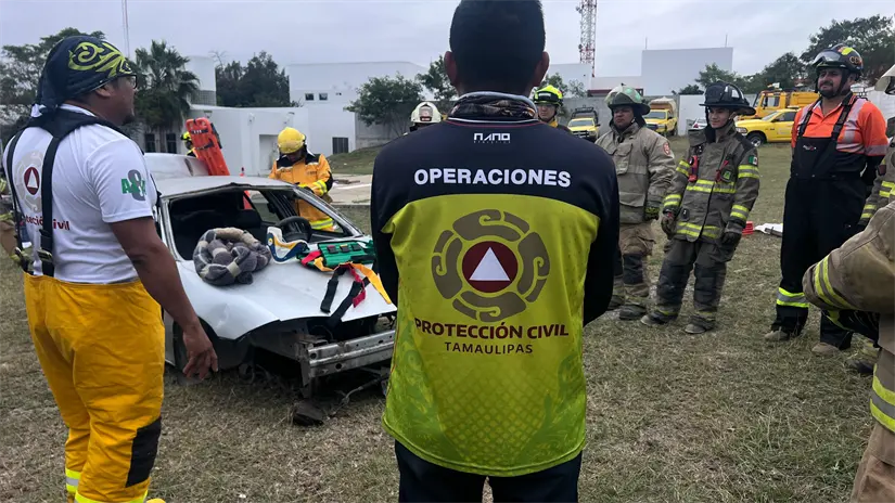imagen recuadro PC Tamaulipas fortalece a bomberos y rescatistas con curso de extracción vehicular. FOTO | Gobierno de Tamaulipas