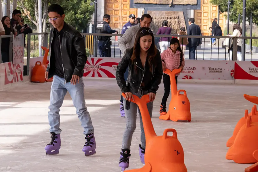 Llega la pista de hielo en la capital mexiquense: esta será su ubicación y horarios