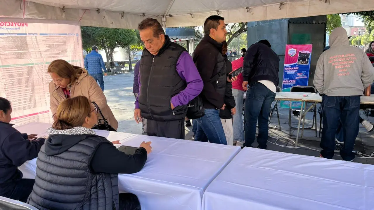 Duranguenses votan por su proyecto en el Prespuesto Participativo. Foto: Especial.