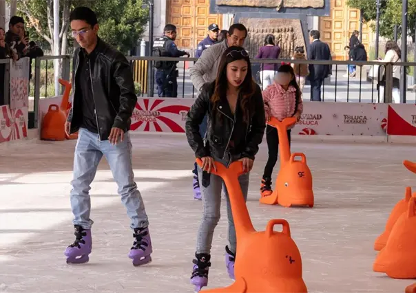 Toluca estrena pista de hielo GRATIS en Plaza de los Mártires; conoce los horarios de apertura