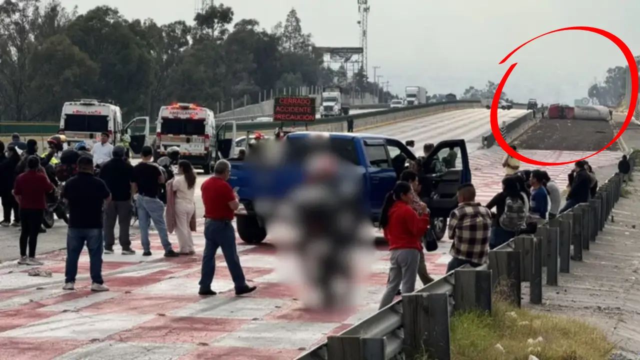 Autoridades atienden emergencia en carretera México-Puebla tras volcadura de pipa de gas LP. Foto: Redes sociales