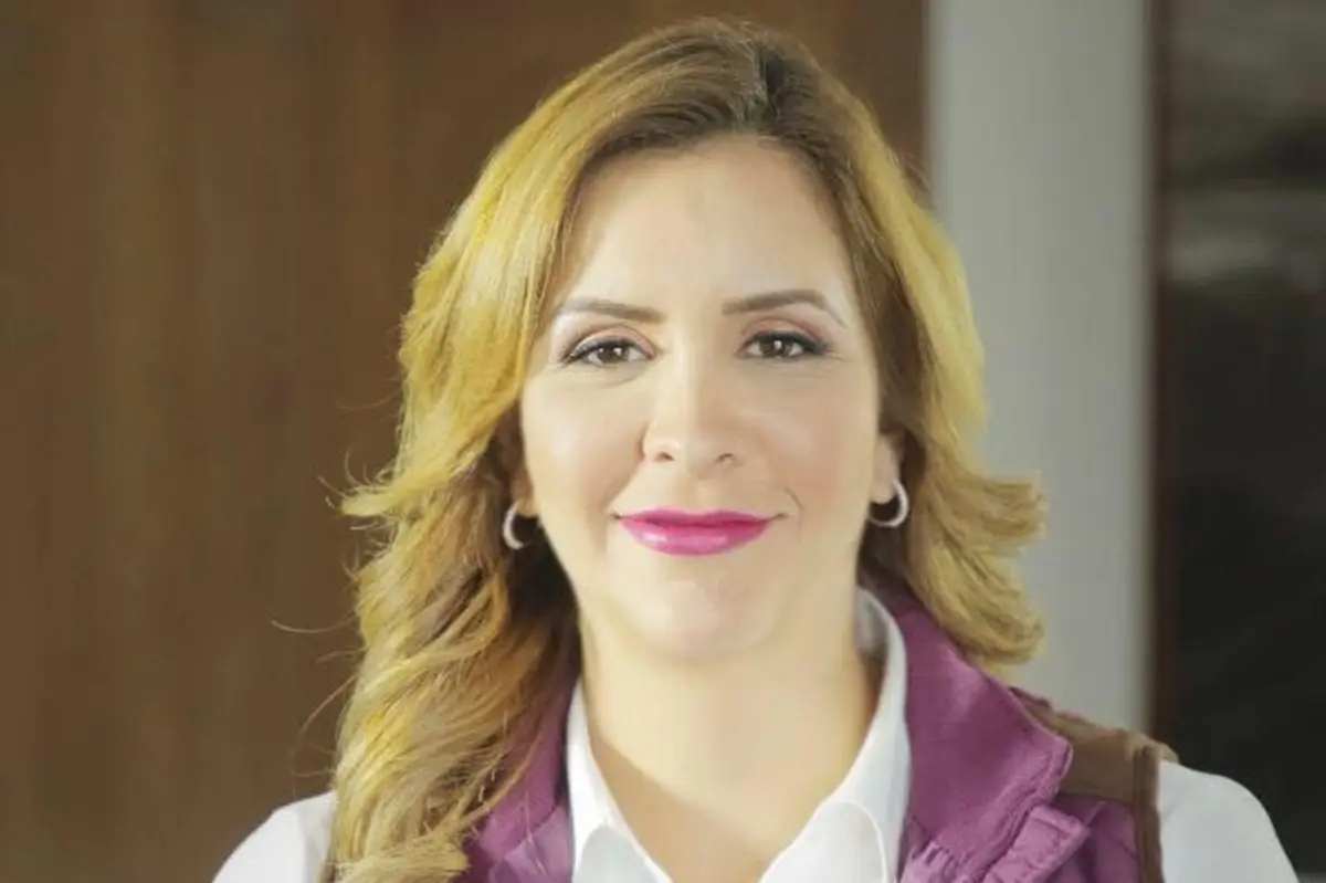 Adalina Dávalos, exesposa del exgobernador Jaime Rodríguez Calderón El Bronco, aseguró que no disputa una casa; sino pelea por su dignidad, amor propio y protección a sus hijos.  Foto: Facebook Adalina Davalos