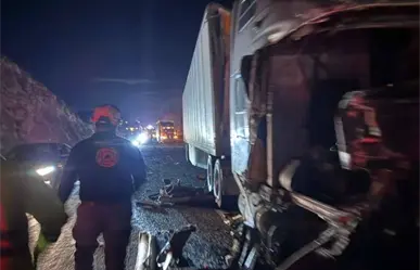 Autopista Monterrey - Saltillo cumple 12 horas cerrada tras choque múltiple e incendio