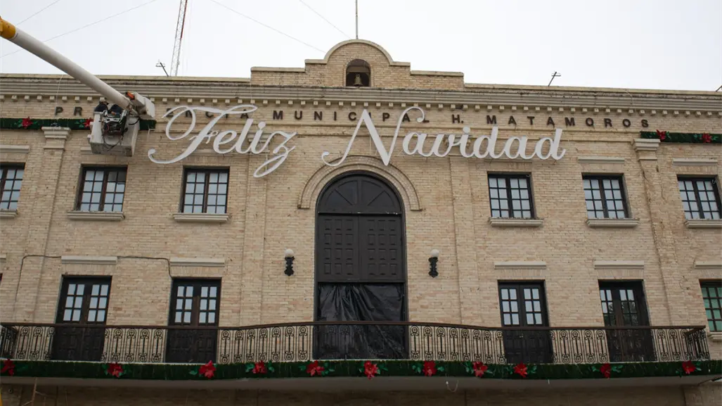 Beto Granados convierte la Presidencia Municipal en un espacio navideño para todas las familias de Matamoros
