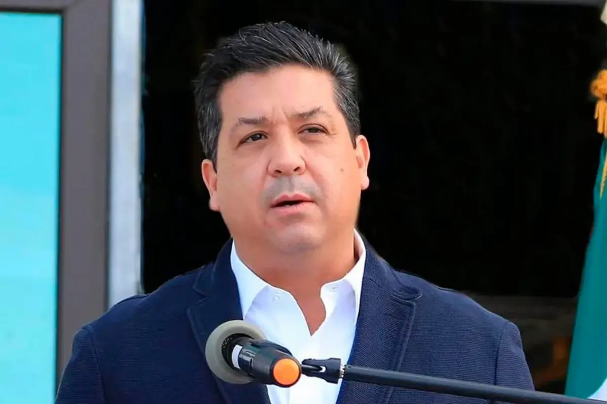 Diputados locales y federales presentaron una denuncia ante la FGR contra el exgobernador Francisco García Cabeza de Vaca. Foto: Carlos García