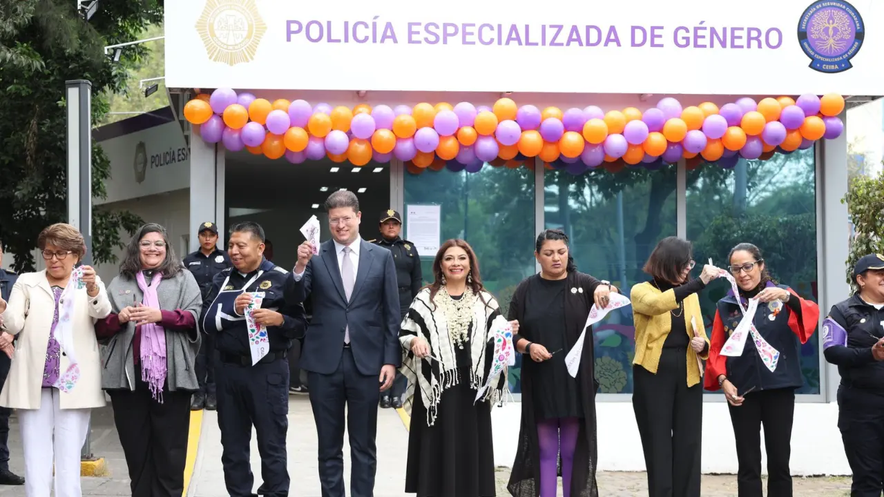 Clara Brugada en Tlatelolco, por la inauguración de la primera Estación de Policía Especializada de Género | Foto: Gobierno de la Ciudad de México