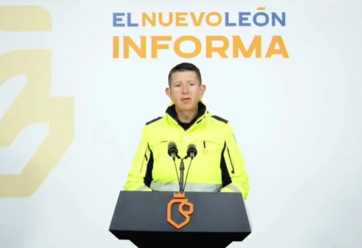 Erik Cavazos en el Nuevo León Informa. Foto: Gobierno de Nuevo León.