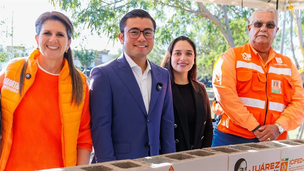 Félix Arratia y Martha Herrera arrancan construcción de Centro Comunitario en Valle Santa Isabel