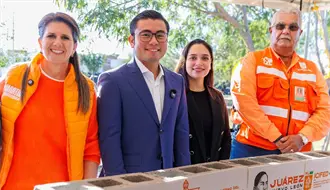 Félix Arratia y Martha Herrera arrancan construcción de Centro Comunitario en Valle Santa Isabel