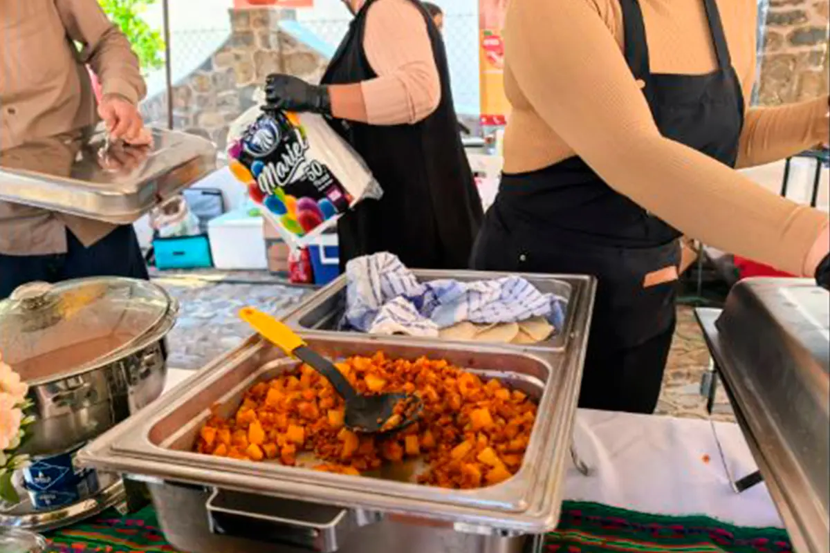 Aquí están los nombres de los hombres y las mujeres que llevaron los platillos más ricos de este festival. Foto: Rocío Casas.