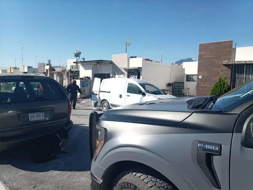 Lugar donde fueron ubicados los ladrones implicados en el asalto del negocio. Foto: Secretaria de Seguridad y Vialidad de Salinas Victoria.