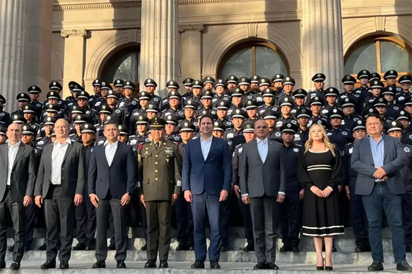 imagen recuadro La ciudad de Saltillo da un paso importante en seguridad al alcanzar mil 330 policías municipales en activo, reafirmando su liderazgo en seguridad. Foto: Leslie Delgado