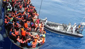 Unión Europea endurece política migratoria: aprueba crear centros de retorno migrante en el extranjero