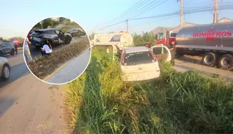 Fuerte accidente matutino se registra en la carretera Mérida-Cancún: todo quedó en daños materiales