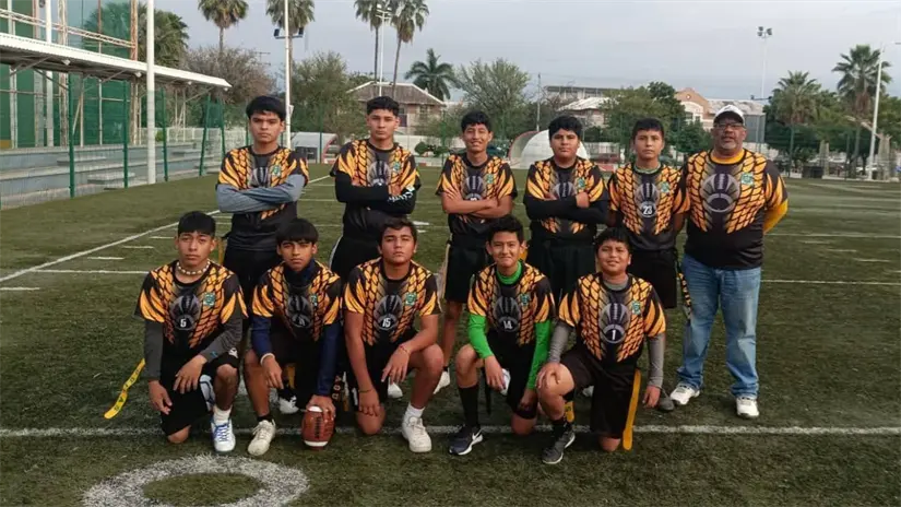 imagen recuadro El equipo de tochito de la escuela secundaria General N° 1, se prepara para los juegos estatales 2026 | Foto: Secundaria General 1