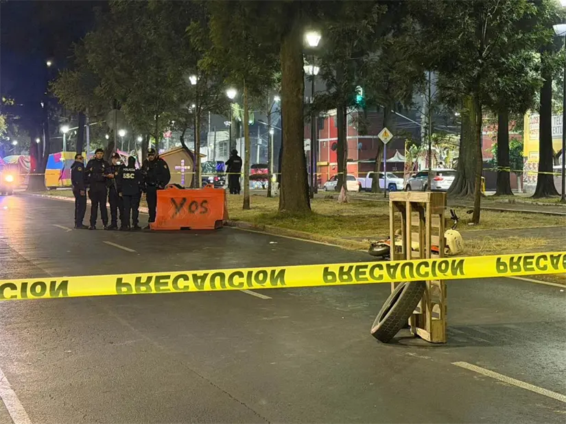imagen recuadro Policías capitalinos en lugar donde se registró una balacera en la alcaldía Venustiano Carranza en CDMX. Foto: Ramón Ramírez
