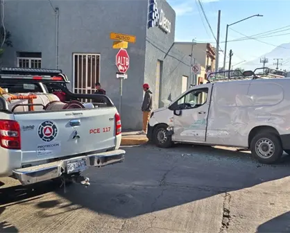 Choque entre ruta urbana y auto deja 7 personas lesionadas en Monterrey