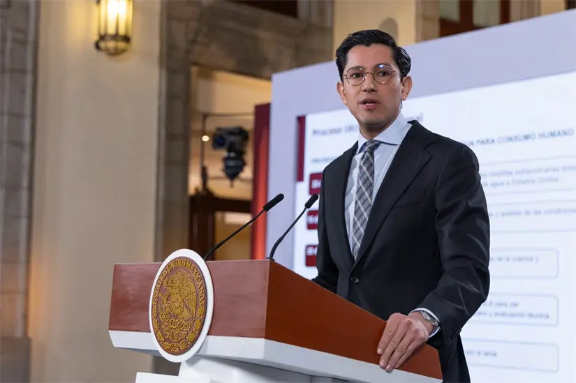 imagen recuadro Roberto Velasco Álvarez en conferencia de prensa del 9 de diciembre. Foto: Presidencia de la República