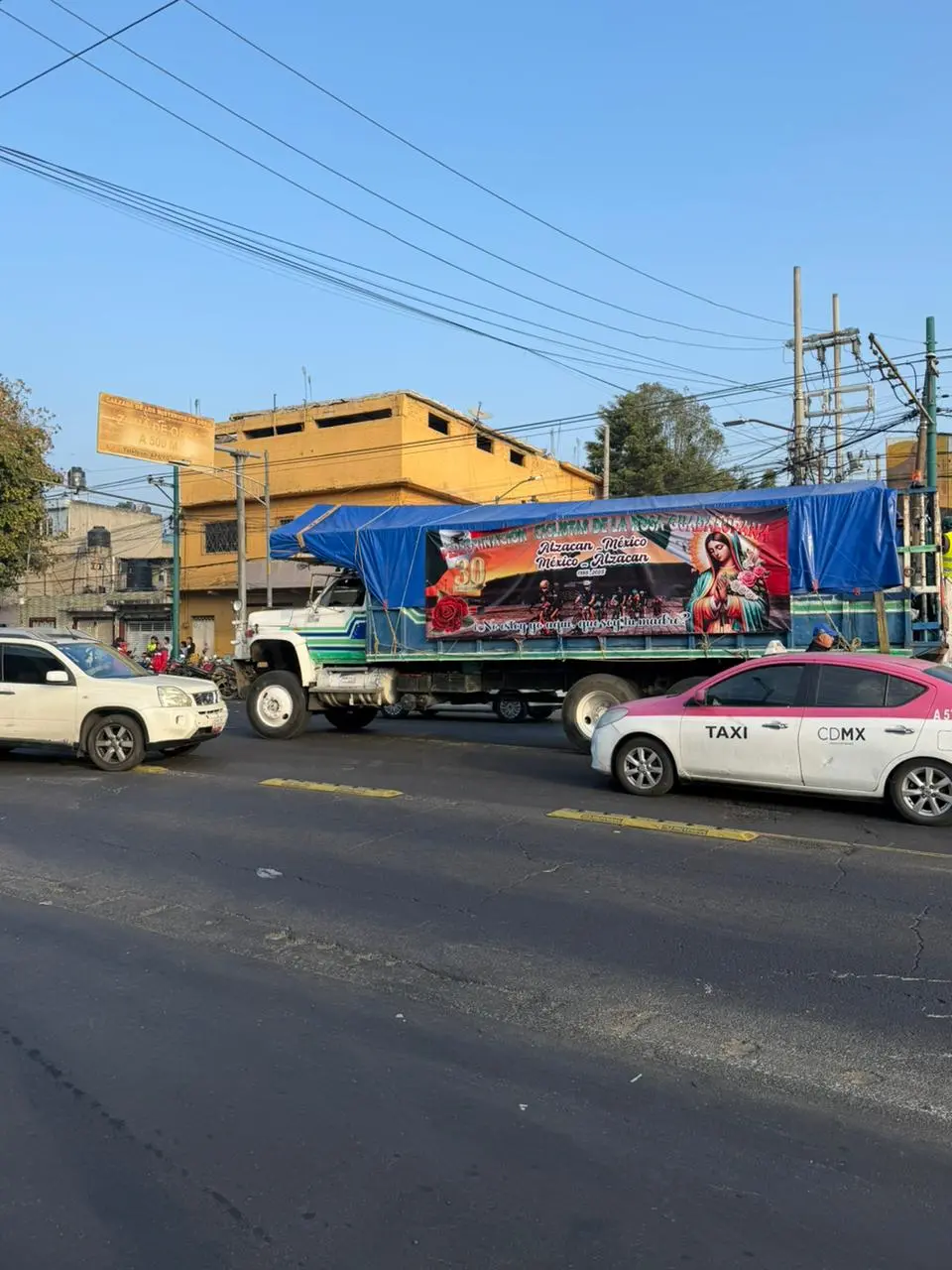 imagen recuadro La llegada de peregrinos a la Basílica de Guadalupe ha provocado afectaciones a la movilidad de la zona. Foto: Ramón Ramírez