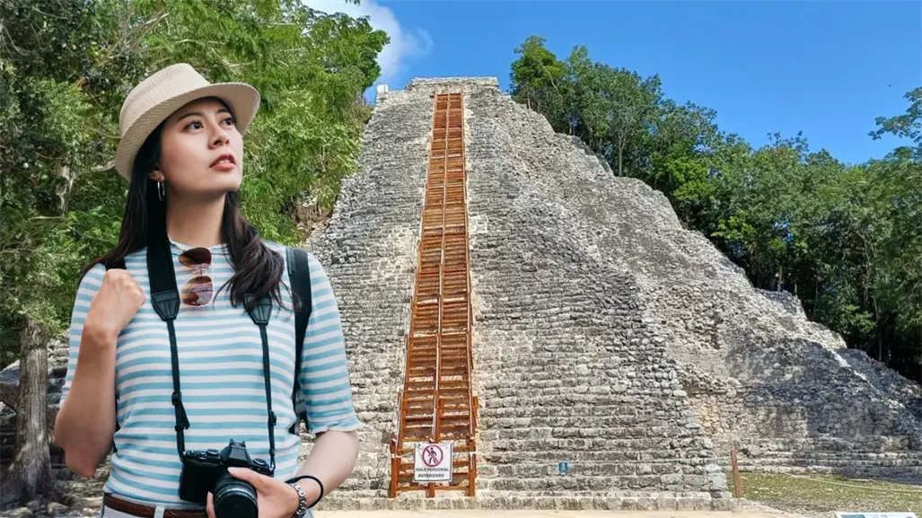 Inauguran una nueva escalinata para subir al basamento más alto de la zona arqueológica de Cobá en Quintana Roo