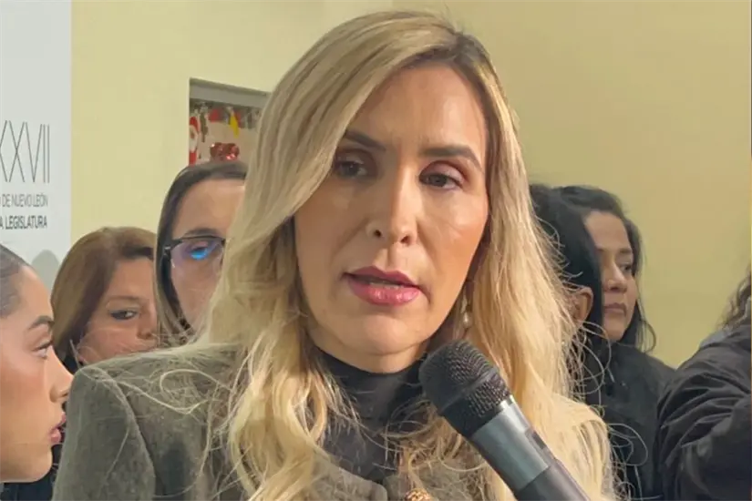 imagen recuadro En un acto significativo, Adalina Teresa Martínez impulsa una ley enfocada en proteger a las víctimas de agresores con poder en la sociedad. Foto: Diego Ovalle