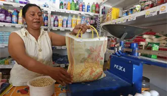 Inflación en México repunta fuera de expectativas en noviembre y sube a 3.80%, señala INEGI