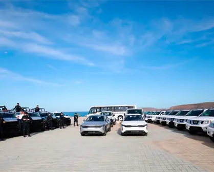 V&iacute;ctor Castro entrega 49 unidades vehiculares; hay nuevas patrullas para seguridad p&uacute;blica