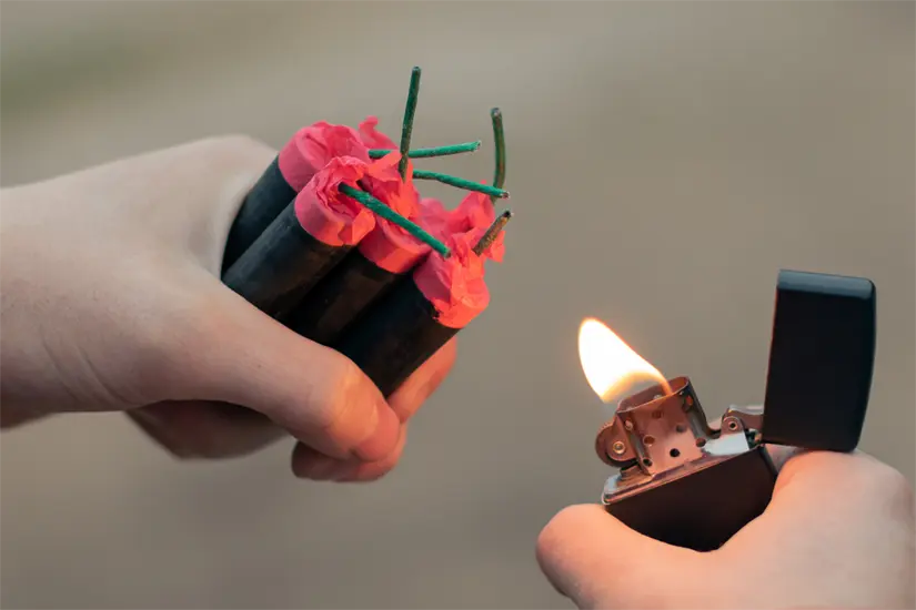 imagen recuadro Los legisladores de la entidad piden acciones inmediatas para frenar la venta de pirotecnia tras el trágico suceso en Pesquería. Foto: Canva