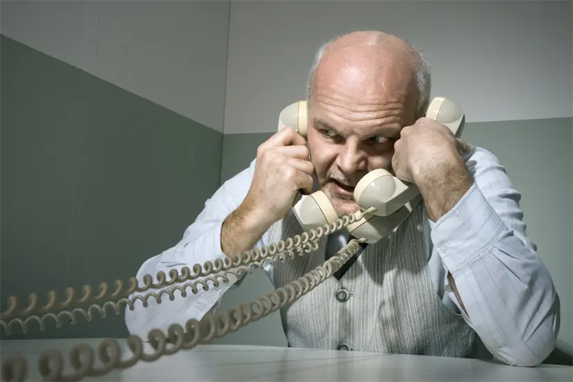 imagen recuadro La peligrosa modalidad del préstamo ‘gota a gota’ se entrelaza con las realidades económicas de muchos colombianos. Foto: Canva