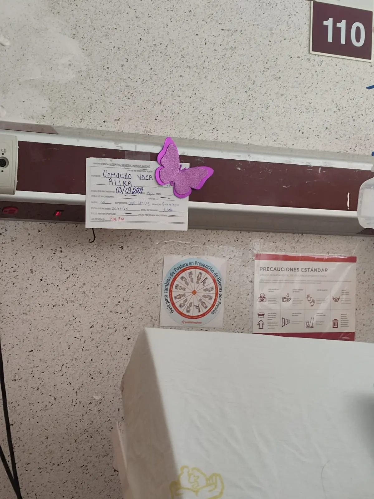 Este código queda registrado en el expediente de la madre. Foto: Luis Antonio Alfaro