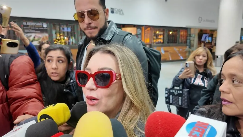 Alicia Villarreal calla ante el regaño de Pati Chapoy hacia su hija Melenie