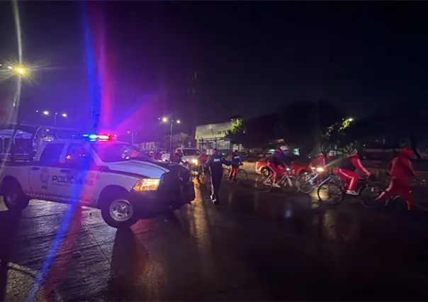 VIDEO | Derrame de di&eacute;sel provoca caos vial y m&uacute;ltiples accidentes en Circuito Interior, CDMX