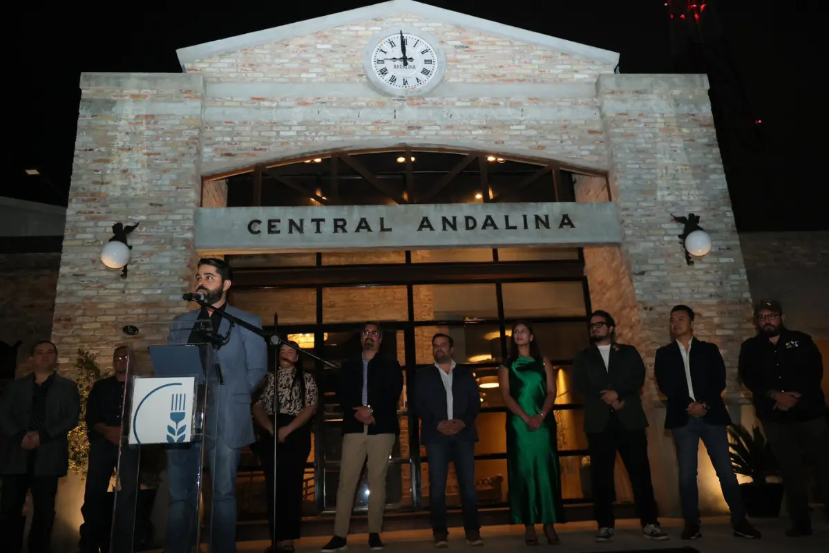 El dirigente señaló que el objetivo es ambicioso, pero alcanzable, y forma parte de una visión de largo plazo que apuesta por fortalecer al sector restaurantero local. Foto: CANIRAC Tampico, Mariscos Nava y Los Curricanes
