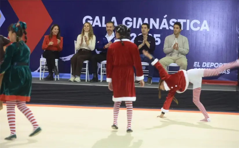 imagen recuadro Autoridades municipales reunidos en el evento Foto: Gobierno de Monterrey