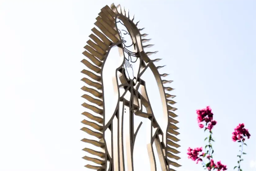 imagen recuadro Recorrer el camino hacia la Virgen de Guadalupe en la Loma Larga te llevará a descubrir un hermoso mirador de Monterrey. Foto: Yarince Torres