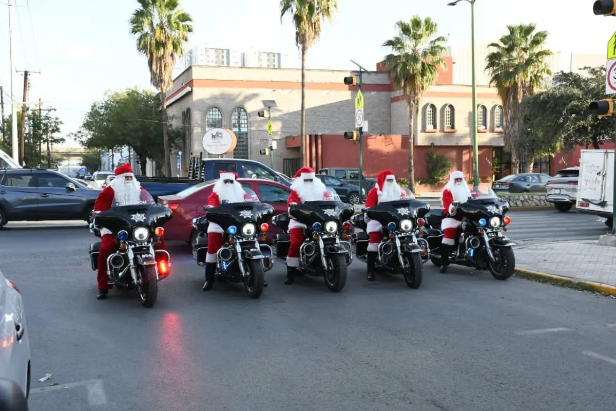 La temporada navideña llegó a Monterrey. Foto: Policía de Monterrey