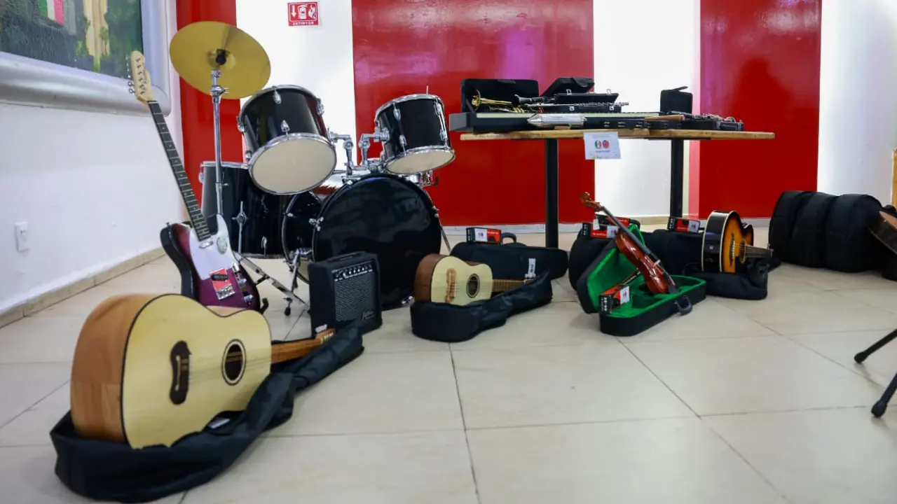 Instrumentos que han sido donados por la Embajada de Taiwán en Edomex.  Foto: Especiales