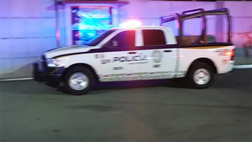 Unidad de la SSC en el lugar de homicidio en alcaldía Azcapotzalco. Foto: Luis Antonio Alfaro 