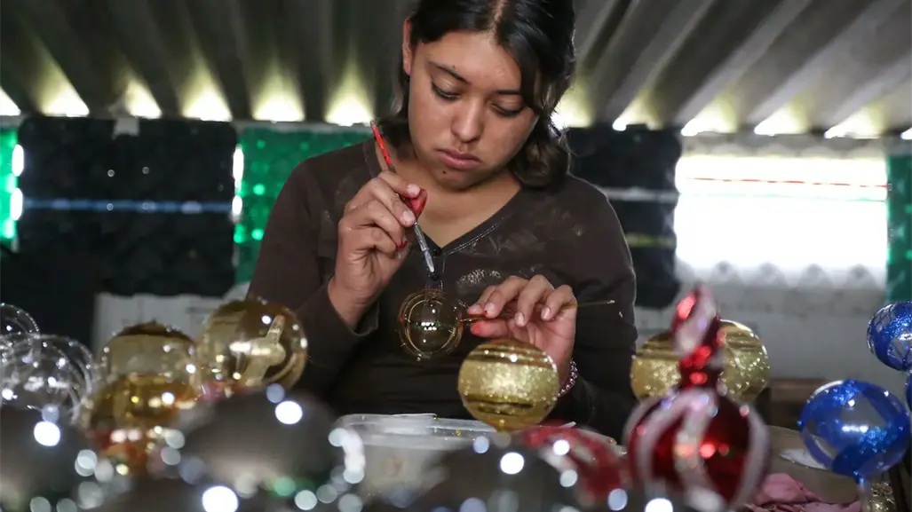 El pueblito escondido del Edomex donde puedes crear tu propia esfera artesanal